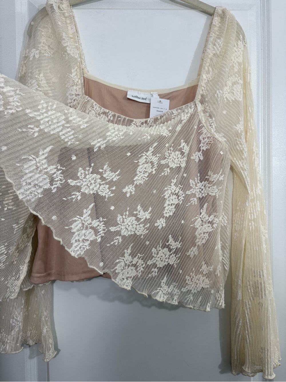 Buckle Women's Cream Lace Square-Neck Bell Sleeve Top - Picture 4 of 8